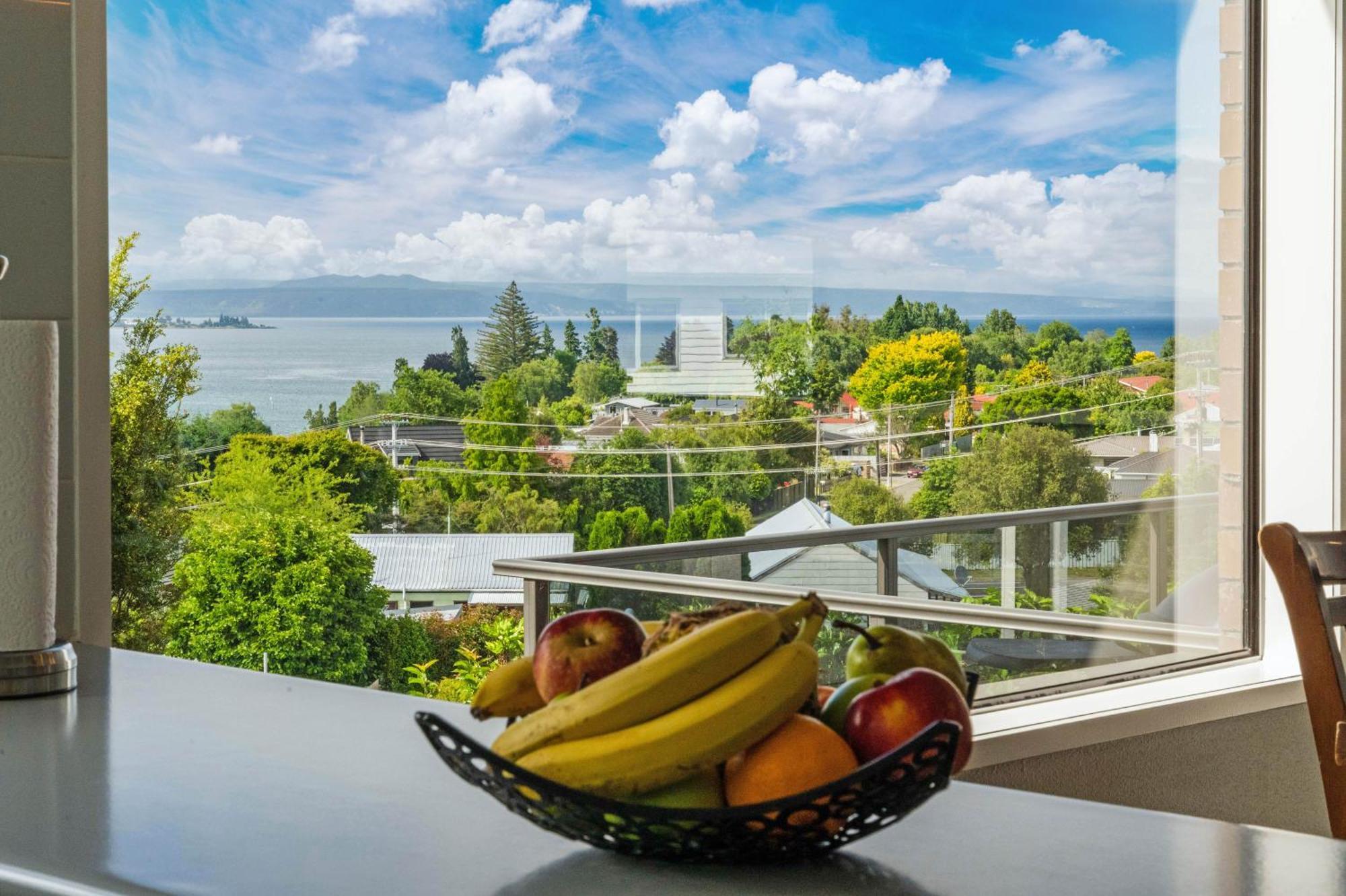 Ngaio Views - Lake Taupo Holiday Home Kültér fotó